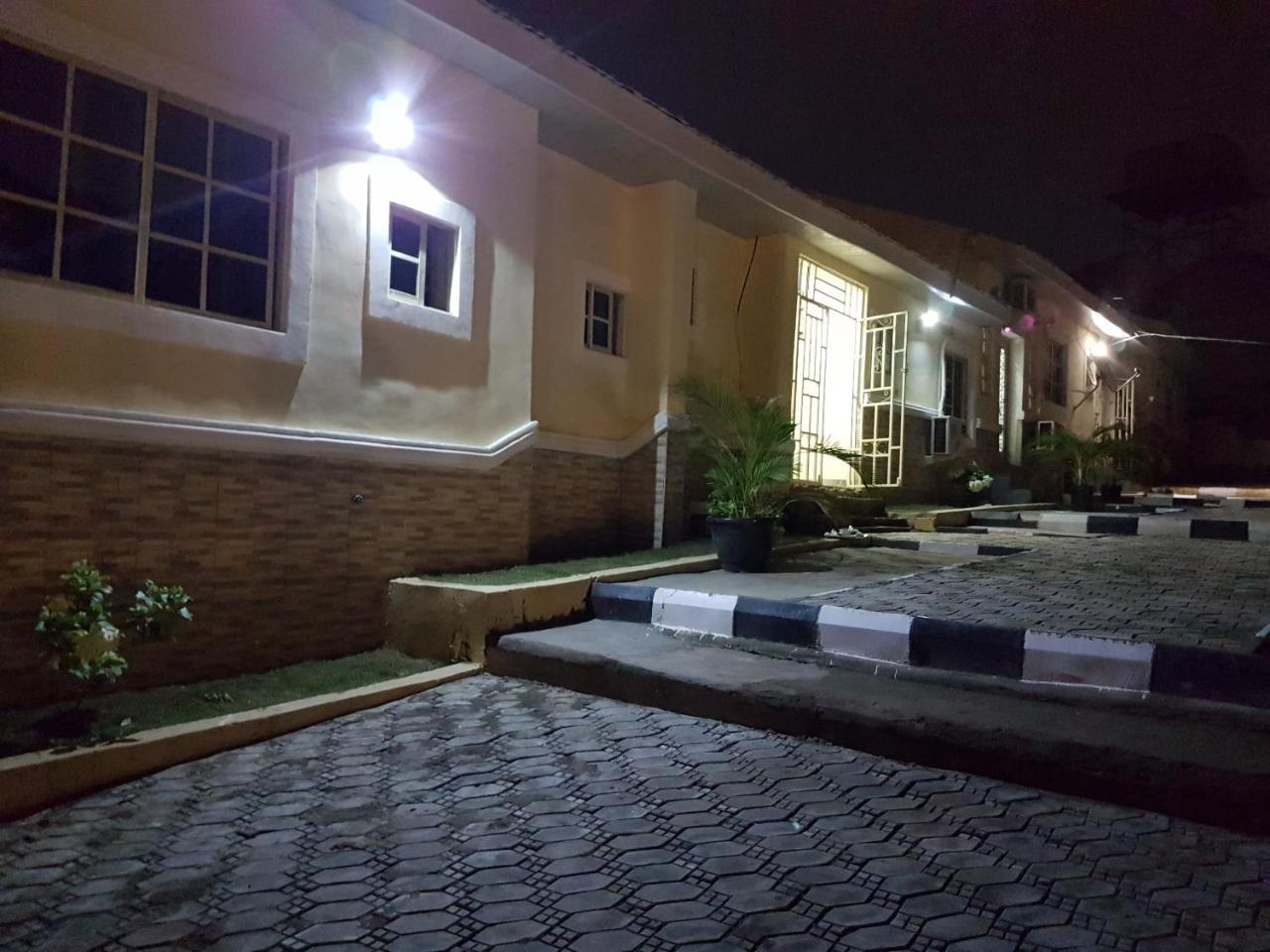 Rock Towers Apartments Abuja Esterno foto